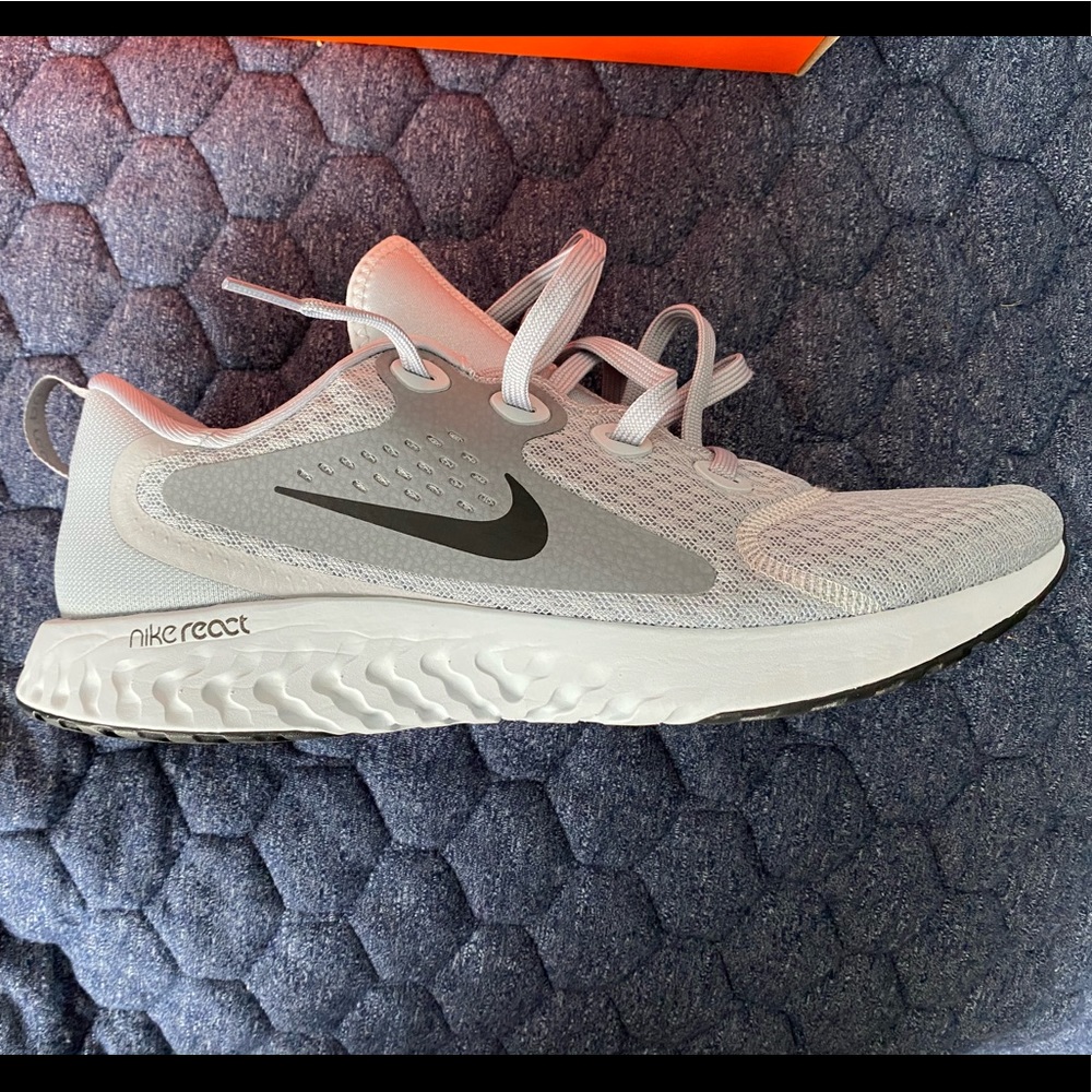 Nike Legend React men’s size 9.5
